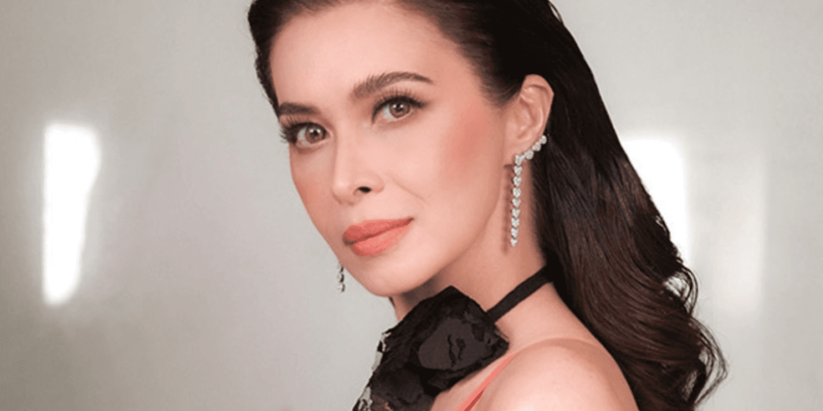 Sunshine Cruz