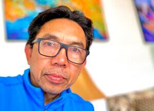 Teody Asuncion, president of the Philippine Artists Group of Canada, is among the artists participating in the Buhay Sining (Life in Art) exhibition during Filipino Heritage Month. Photo courtesy of Teody Asuncion.