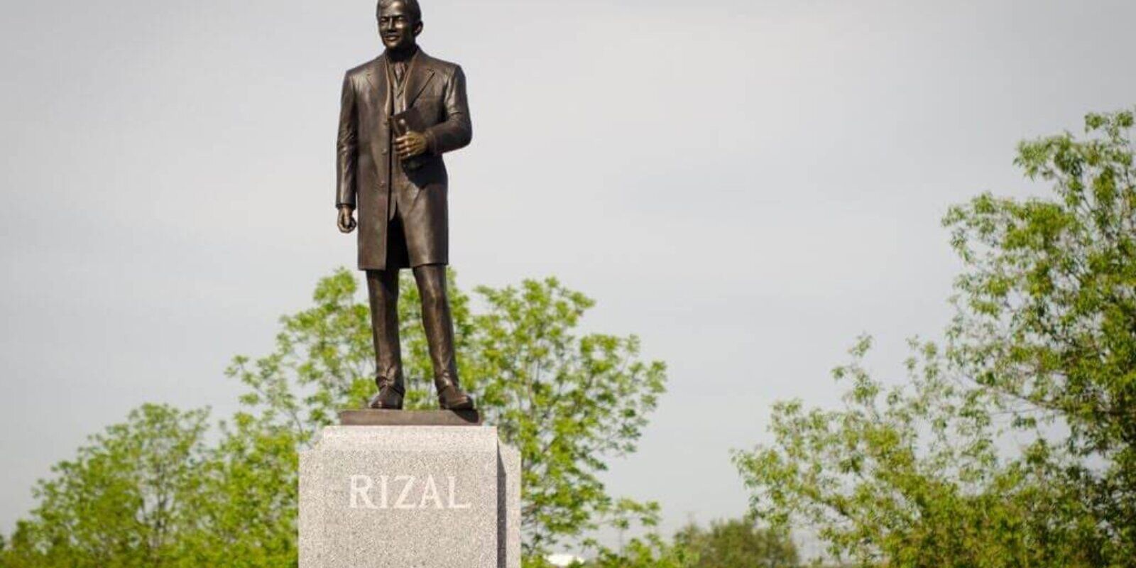 Jose Rizal statue