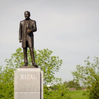 Jose Rizal statue